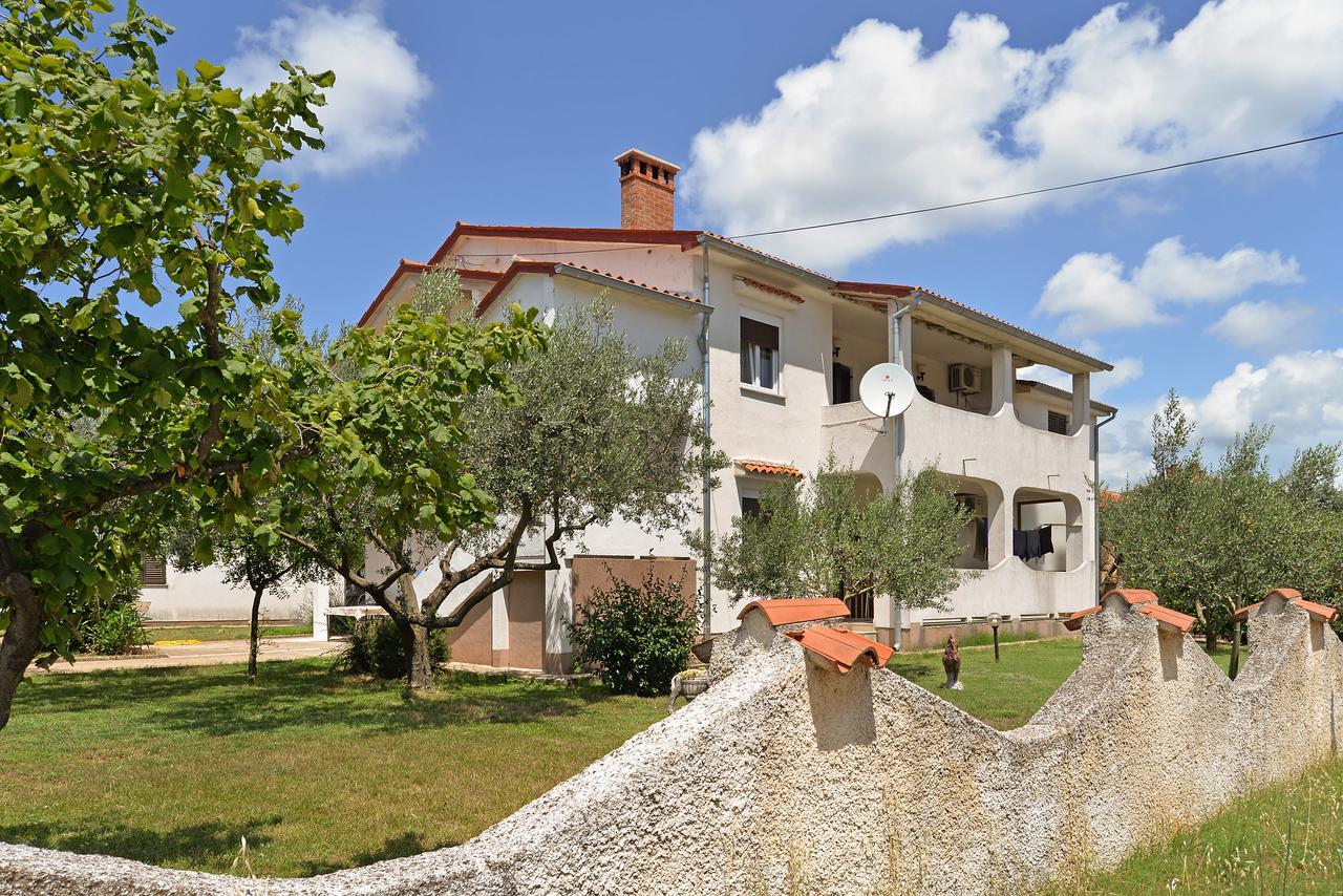 Apartment Claudio 1136 Galizana Exterior photo